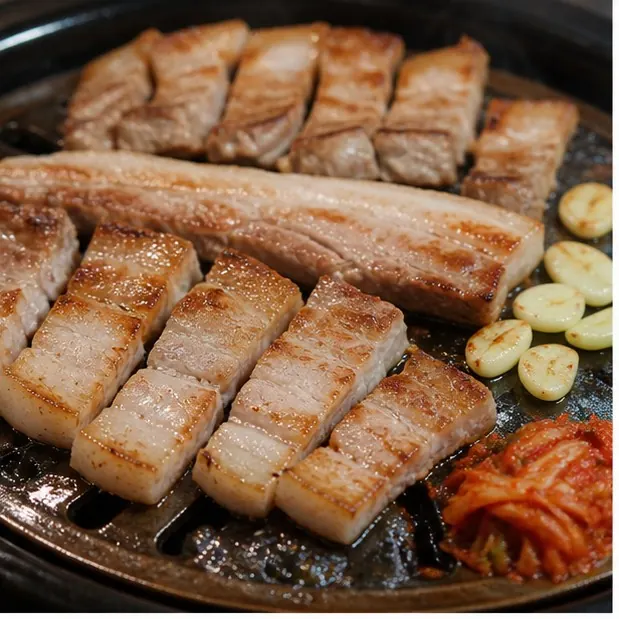 Samgyeopsal with garlic and kimchi