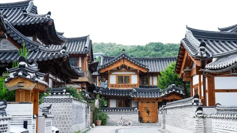 Eunpyeong Hanok Village official photo