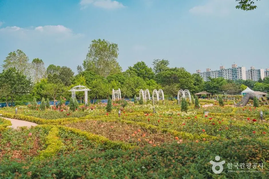 Yongsan Family Park official photo