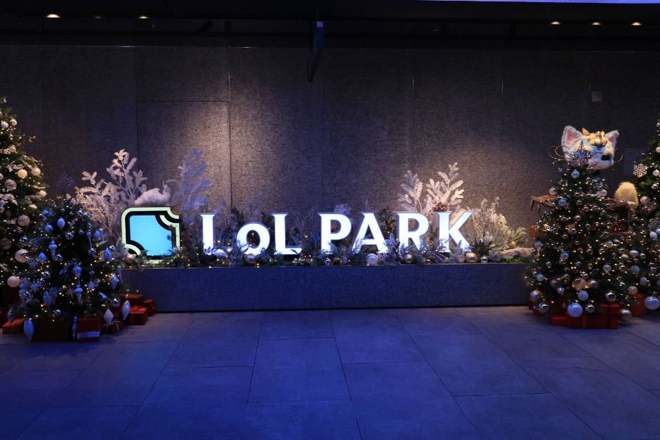 Roll Park official photo